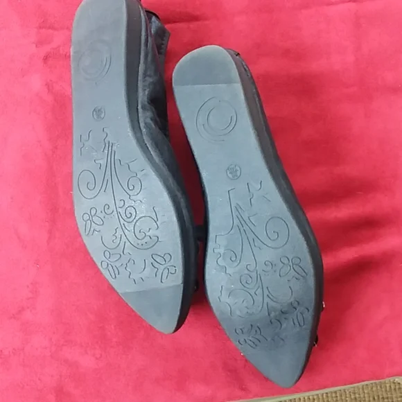 Modenpeak Spring and Summer Design Black with Crystal Accents Flats - Picture 5 of 5